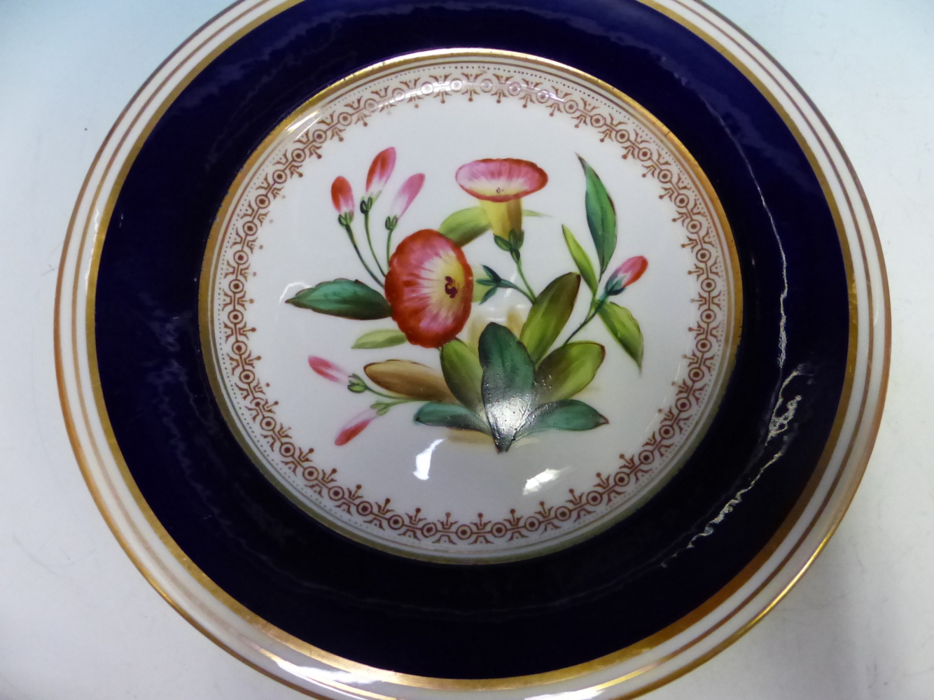 A LATE 19th C. ENGLISH PORCELAIN DESSERT SERVICE, EACH PIECE PRINTED AND PAINTED WITH FLOWERS WITHIN - Image 15 of 18