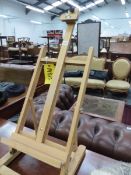 A DALER ROWNEY TABLE TOP ARTISTS EASEL