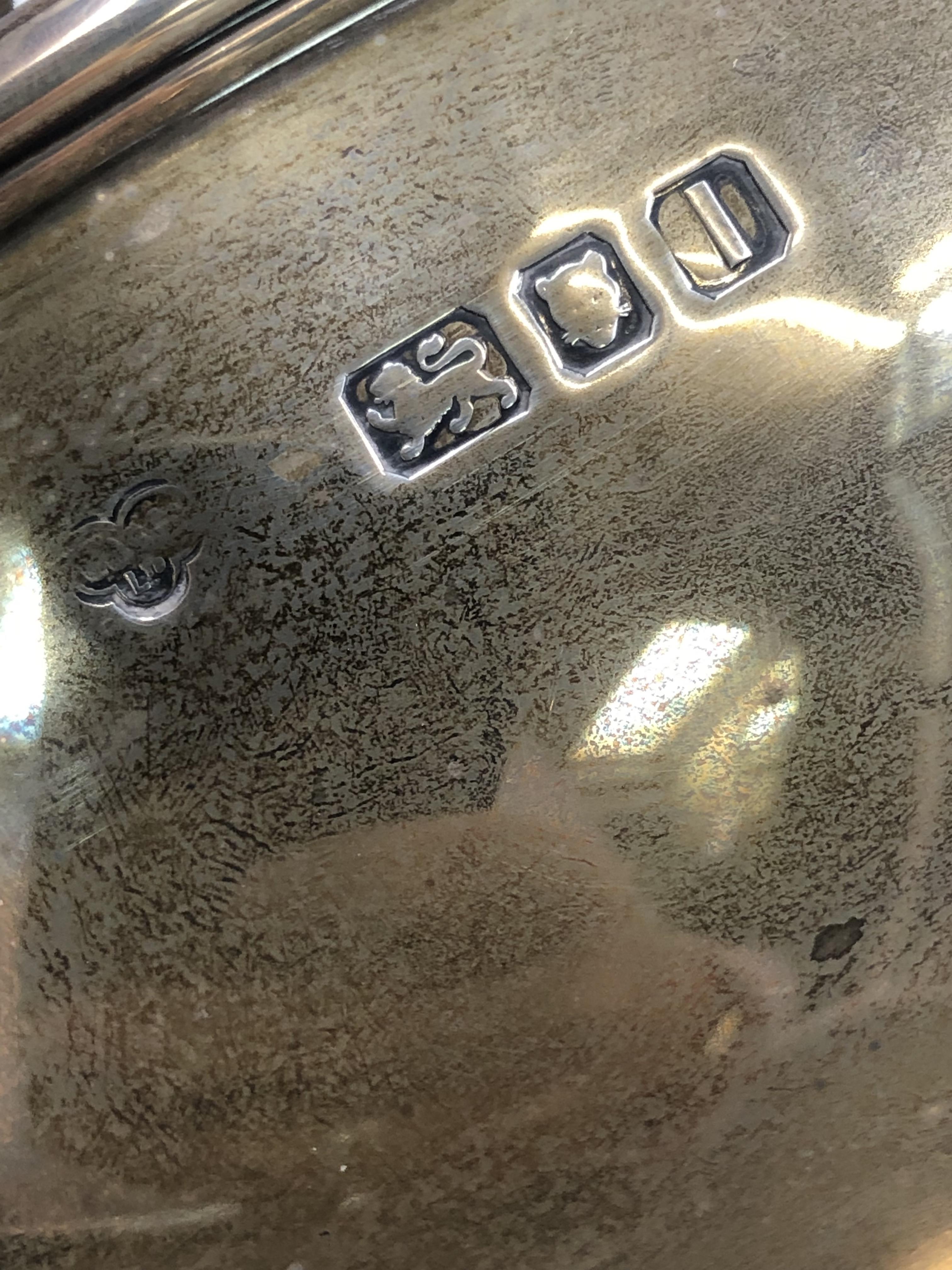 A VICTORIAN HALLMARKED SILVER TWO HANDLED FOOTED BOWL, DATED 1857, SIGNED THE GOLDSMITHS & - Image 2 of 5