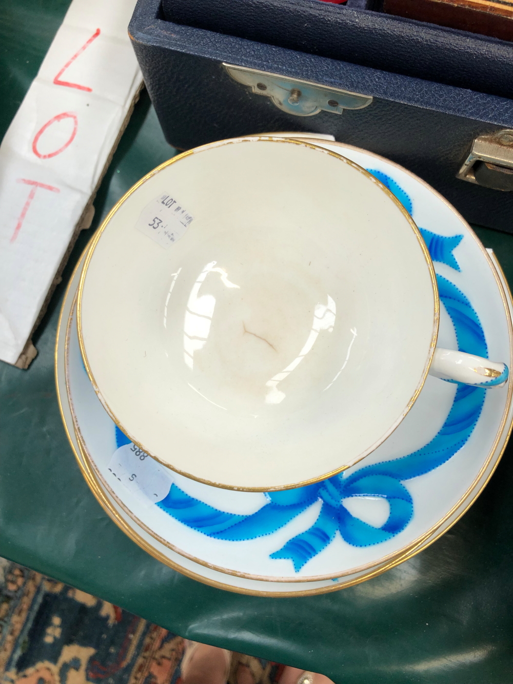 A VINTAGE GAMES COMPENDIUM BY F H AYRES, TOGETHER WITH SPODE PLATES, TWO MASKS,AND MINTON BLUE - Bild 3 aus 53