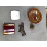 A VINTAGE BENEN TYPE BRASS HORSE, A CHINESE BRASS SEAL, A CARVED AGATE BOWL, AND TWO COMPACTS.