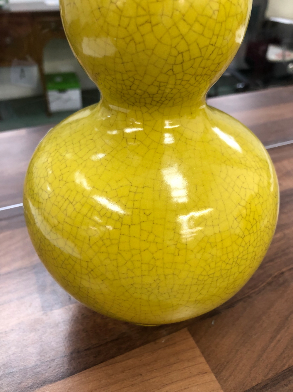 AN ORIENTAL DOUBLE GOURD VASE WITH YELLOW GLAZE. - Image 8 of 15