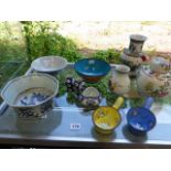 GROUP OF ORIENTAL CHINAWARE AND ENAMEL, TO INCLUDE BLUE AND WHITE EXAMPLES GINGERS JAR, ETC.