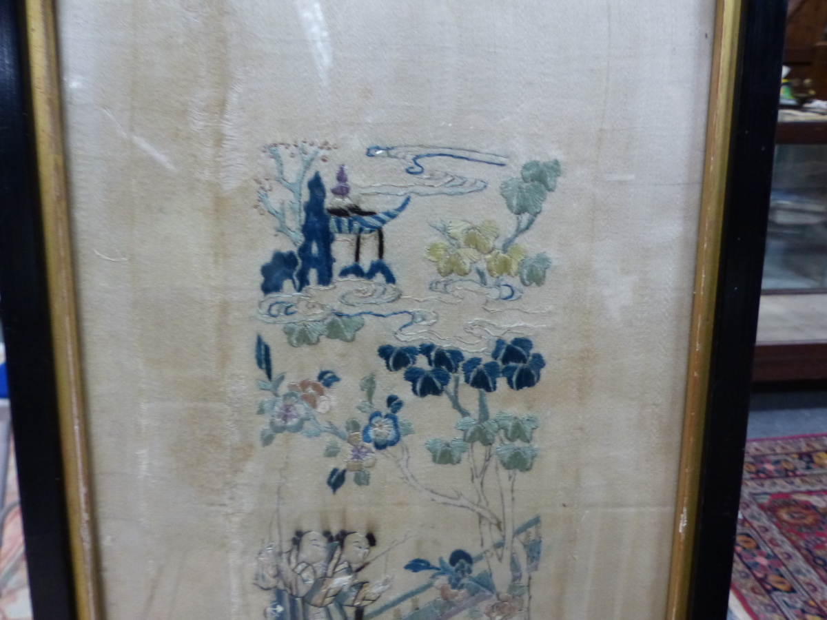 A PAIR OF CHINESE CREAM SILK SLEEVE PANELS EMBROIDERED WITH LADIES AND CHILDREN IN AND ABOUT - Image 13 of 24
