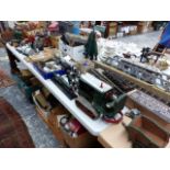 A LARGE COLLECTION OF VINTAGE TOYS AND RAILWAY RELATED ITEMS TO INCLUDE BASSETT- LOWKE, SCRATCH