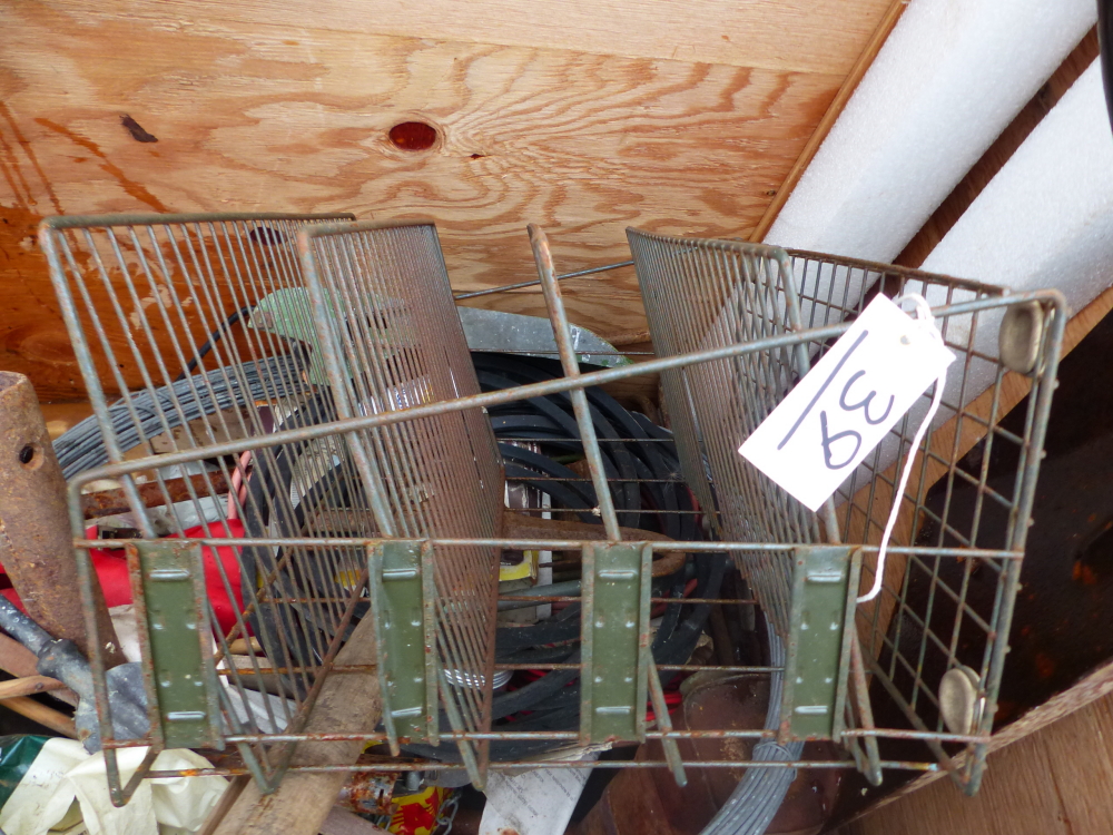 A QUANTITY OF TOOLS ETC IN A LARGE WOODEN CRATE - Image 4 of 8