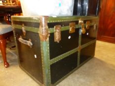 A LARGE CABIN TRUNK