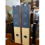 TWO PAIRS OF SPEAKERS AND A GRUNDIG TUNER