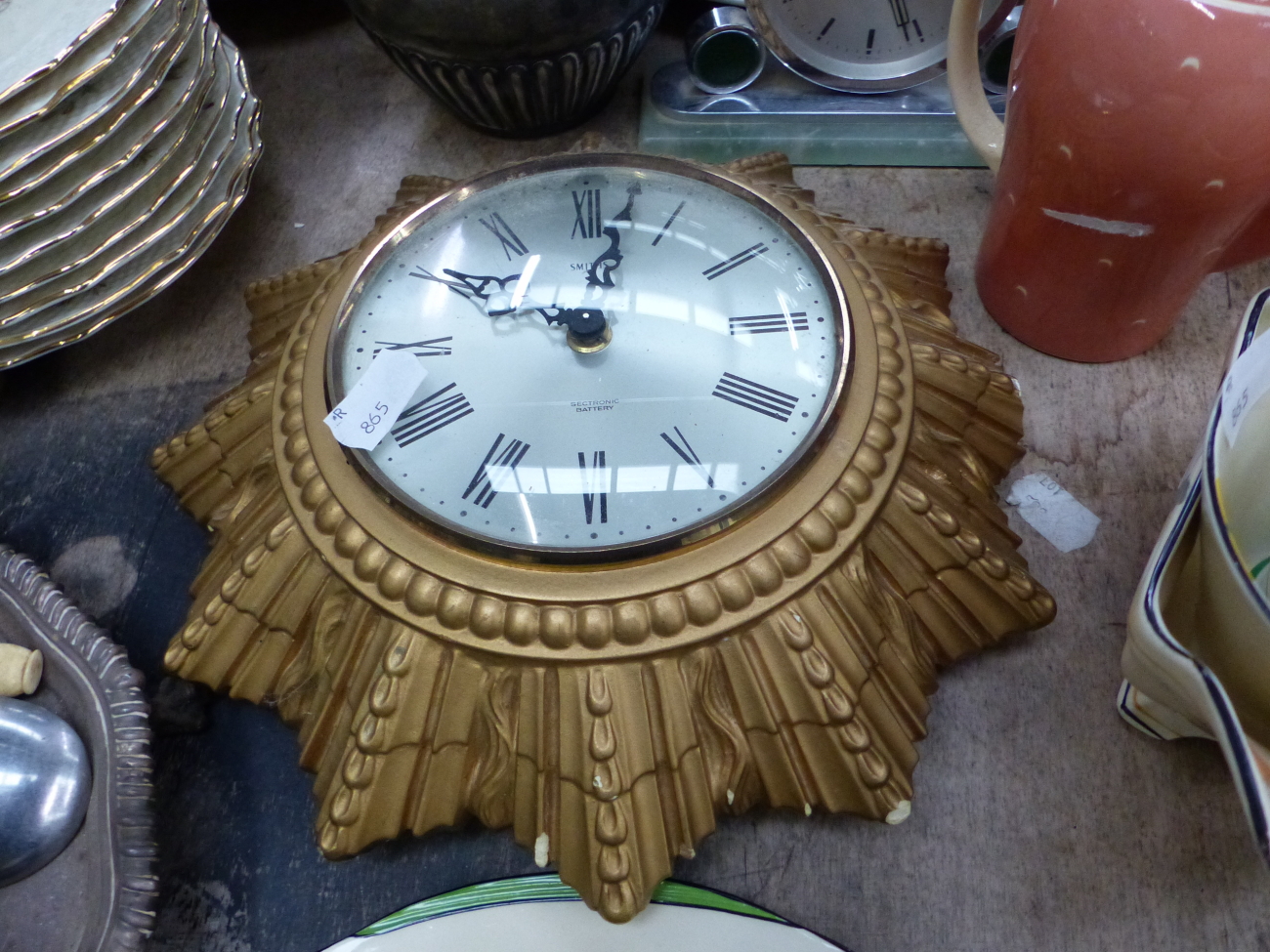 SUSIE COOPER AND RELATED TEA WARES, A SUNBURST CLOCK, ANOTHER CLOCK TOGETHER WITH ELECTROPLATE - Image 3 of 5