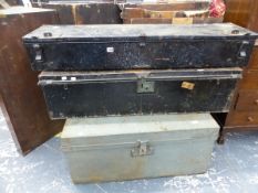 THREE LARGE VINTAGE TRUNKS.