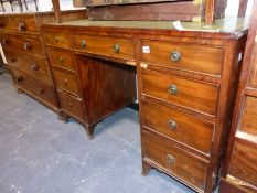 A 19TH CENTURY MAHOGANY PEDESTAL DESK WITH GREEN LEATHER INSET TOP, 125 x 52 x 77cm H