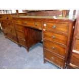 A 19TH CENTURY MAHOGANY PEDESTAL DESK WITH GREEN LEATHER INSET TOP, 125 x 52 x 77cm H