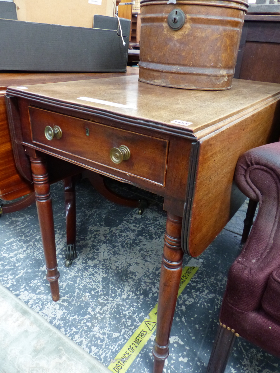 AN EARLY 19TH C. MAHOGANY PEMBROKE TABLE WITH END DRAWER. W 106 X D 87 X H 74CMS.