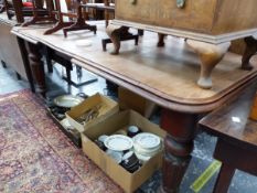 A LARGE VICTORIAN MAHOGANY EXTENDING DINING TABLE. W 185 X D 120 X H 74CMS.