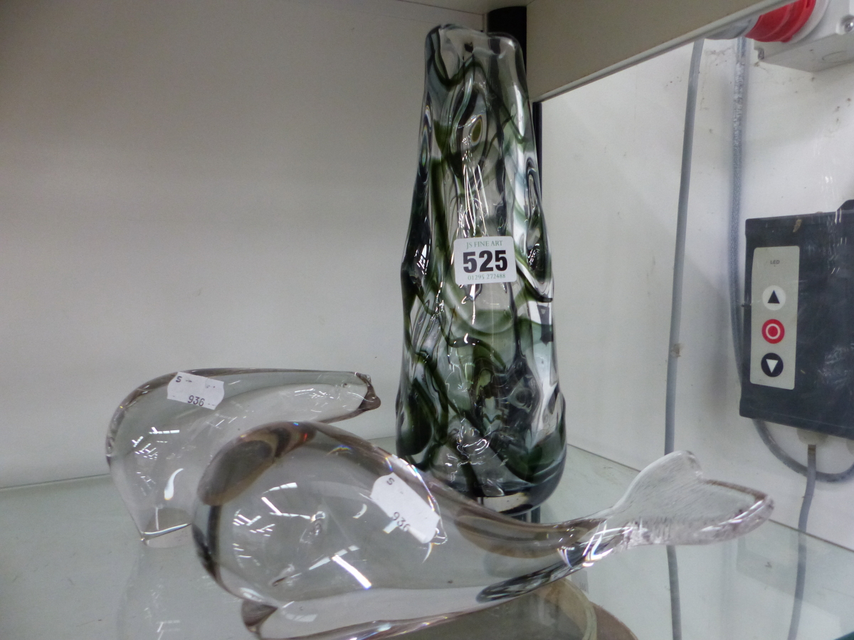 AN ART GLASS VASE, A WEDGWOOD GLASS WHALE AND POLAR BEAR