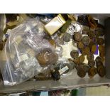 A QUANTITY OF VINTAGE AND ANTIQUE GB COPPER COINAGE, A SMALL COLLECTION OF SILVER AND CURPO NICKEL