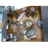 VARIOUS SILVER HALLMAKRED ITEMS TO INCLUDE A CUT GLASS PERFUME ATOMISER, A PAIR OF BUD VASES, A