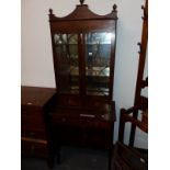 AN EDWARDIAN INLAID MAHOGANY SIDE TABLE WITH BIJOUTERIE CABINET ABOVE, 71 x 43 x 192cm H