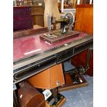 FOUR VARIOUS VINTAGE SEWING MACHINES, TO INCLUDE THREE SINGERS AND A VICKERS.