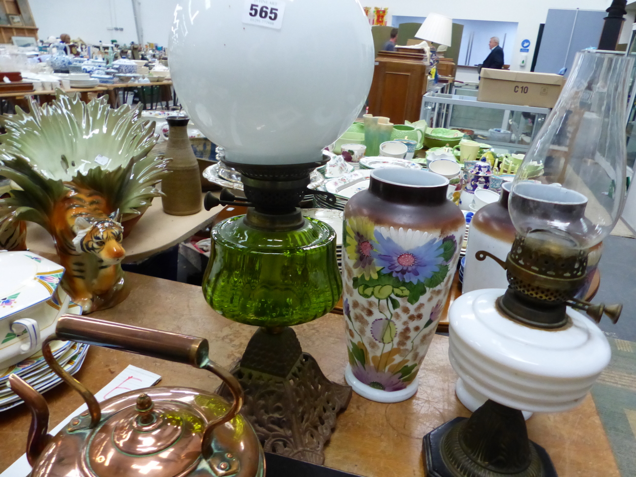 TWO OIL LAMPS, A COPPER KETTLE, A BOWL, A TRAY AND TWO PRINTS - Image 3 of 3