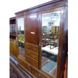 A LARGE EDWARDIAN MAHOGANY COMPACTUM WARDROBE, 184 x 54 x 213cm H