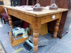 AN ANTIQUE PINE KITCHEN TABLE WITH END DRAWER. W 138 X D 88 X H 77CMS.