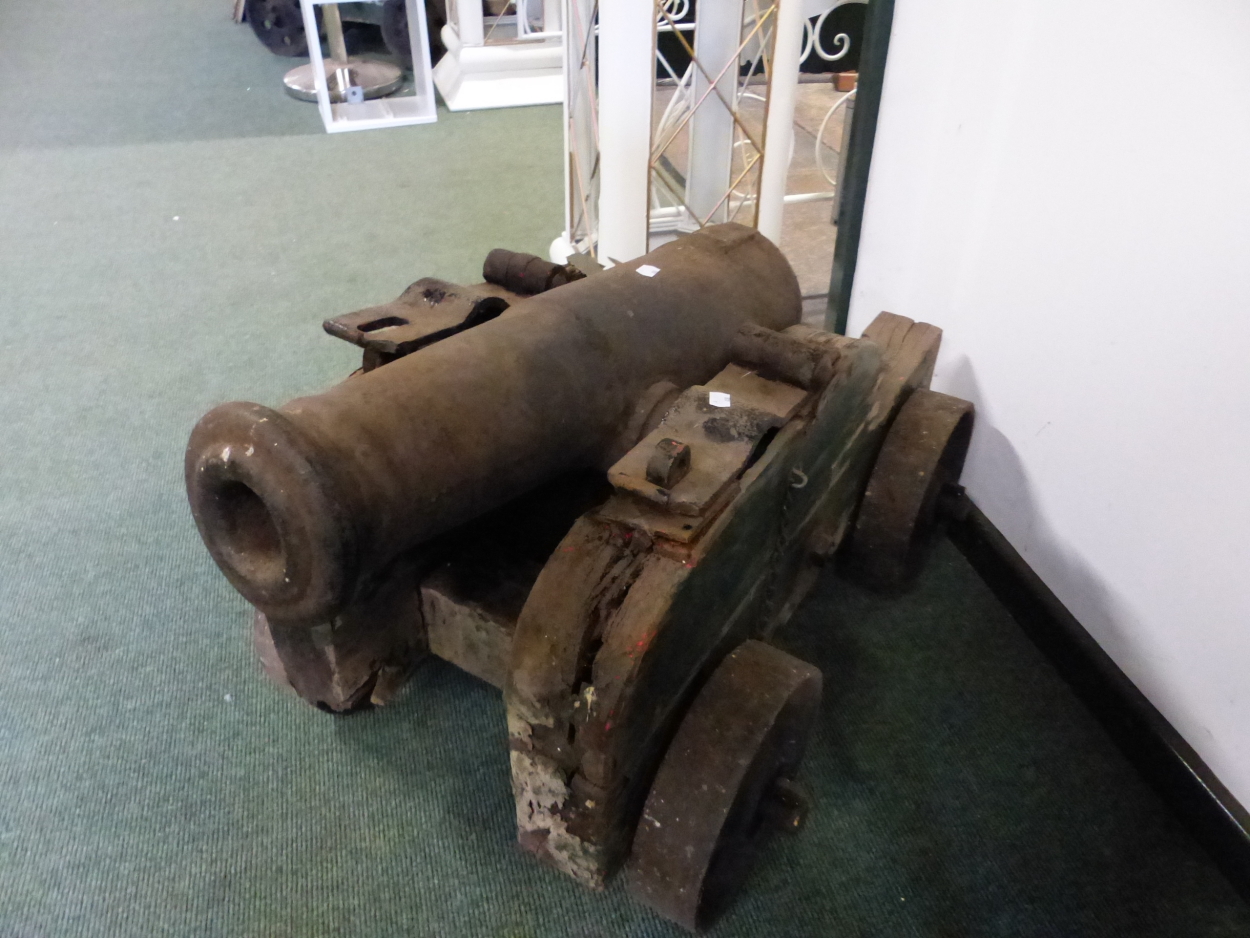 A PAIR OF ANTIQUE CANNONS ON WOODEN CARRIAGES, THE BARRELS. W 72cms. THE BARREL MOUTH. Dia. 5.5cms. - Image 2 of 8