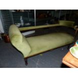 A LATE VICTORIAN CHAISE LOUNGE