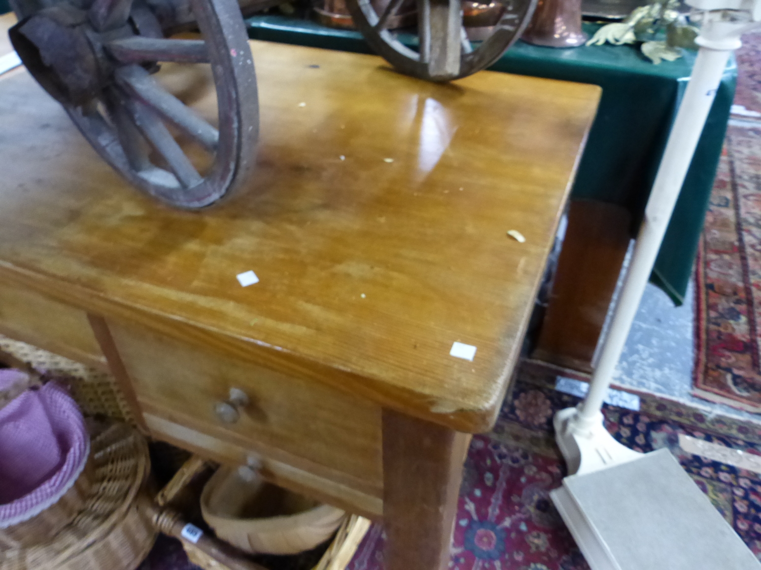 A PINE KITCHEN TABLE WITH A DRAWER TO ONE SIDE OF THE CUTLERY DRAWER AND A ZINC LINED DRAWER THE - Image 3 of 4