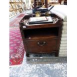 A GEORGE III MAHOGANY NIGHT STAND.