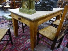 AN ANTIQUE PINE TABLE WITH DRAWERS AT EACH NARROW END ABOVE TAPERING SQUARE LEGS. W 152 x D 76 x H