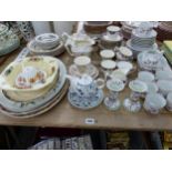 AN EDWARDIAN PART TEA SERVICE AND OTHER TEA AND DINNER WARES.