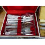 A QUANTITY OF MID CENTURY AND OTHER CUTLERY.
