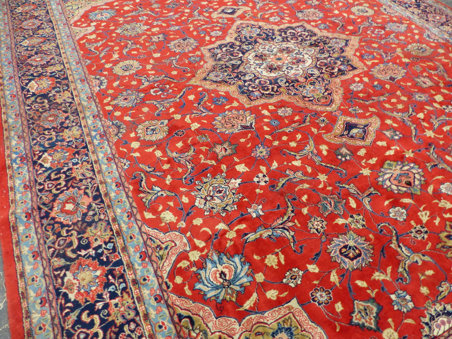 A PERSIAN KASHAN CARPET, 433 x 319cms - Image 5 of 12