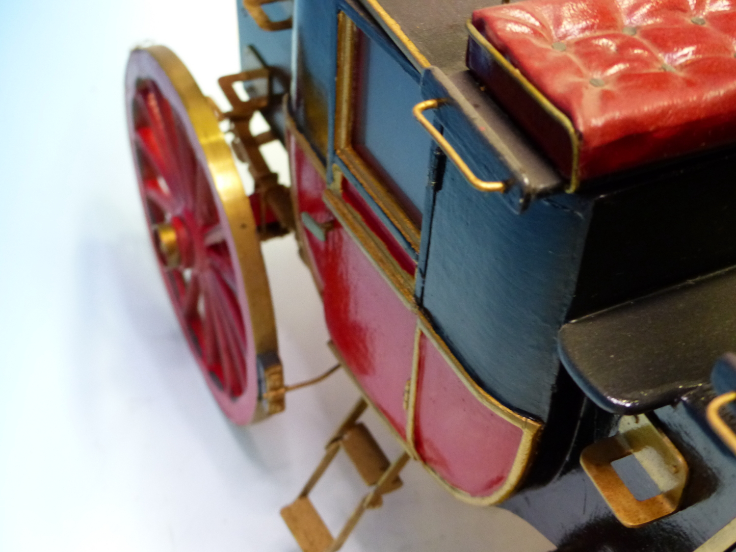 A HAND BUILT MODEL OF A VICTORIAN STAGECOACH CARRIAGE WITH TWO HORSE TEAM AND DRIVER. APPROX - Image 8 of 9