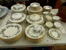 A ROYAL WORCESTER PART TEA AND DINNER SERVICE, LAVINIA PATTERN.