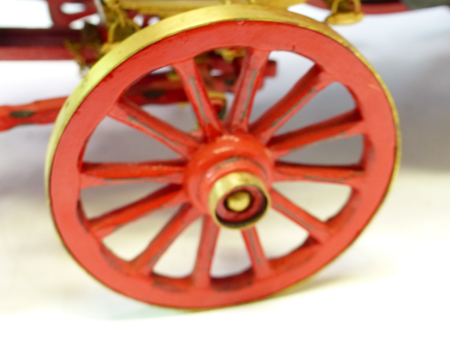 A HAND BUILT MODEL OF A VICTORIAN STAGECOACH CARRIAGE WITH TWO HORSE TEAM AND DRIVER. APPROX - Image 5 of 9