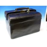 A MAPPIN AND WEBB BLACK LEATHER GLADSTONE BAG FITTED WITH SEVEN SILVER TOPPED BOTTLES, MANICURE