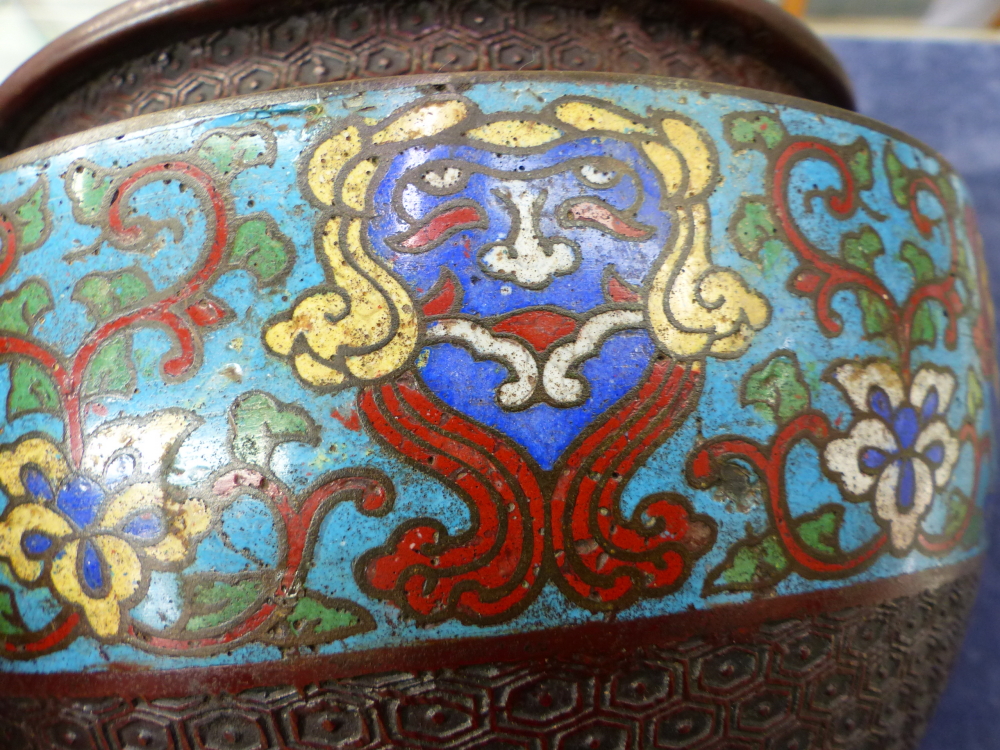 AN ORIENTAL BRONZE AND ENAMEL PLANTER. - Image 5 of 9