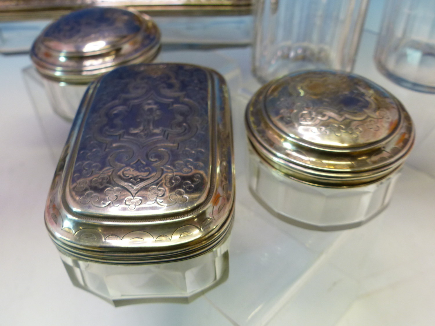 FROM THE ESTATE OF DAME ALICIA MARKOVA, A LATE 19th C. RUSSIAN SILVER EIGHT PIECE DRESSING TABLE - Image 6 of 6