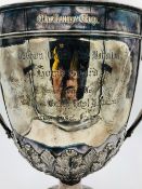 A VICTORIAN HALLMARKED SILVER LARGE TWO HANDLED PRESENTATION TROPHY CUP DATED 1880 LONDON FOR THOMAS