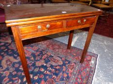 A GEORGE III MAHOGANY TEA TABLE, THE RECTANGULAR TOP OPENING ON A SINGLE GATE, THE TWO APRON DRAWERS