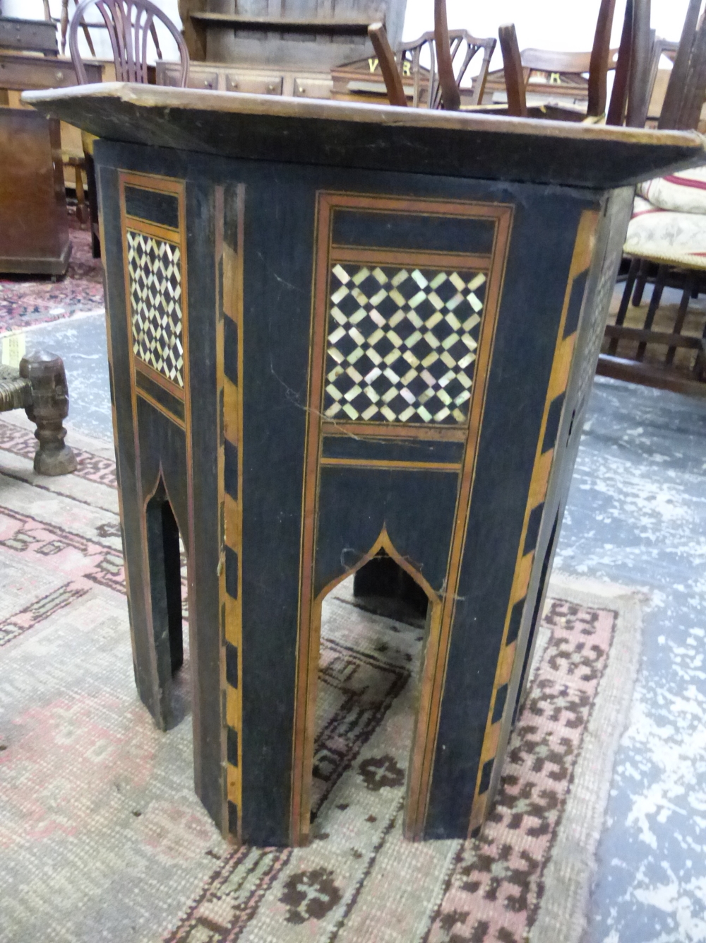 AN ISLAMIC HEXAGONAL TABLE GEOMETRICALLY INLAID IN MOTHER OF PEARL AND EBONY, DIAMOND DIAPER - Image 3 of 3