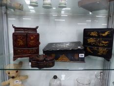 A QUANTITY OF ORIENTAL LACQUER BOXES