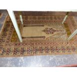 AN ANTIQUE TURKISH PRAYER RUG OF CLASSICAL DESIGN, 166 x 100cms