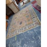 A PERSIAN TABRIZ CARPET, 388 x 297cms