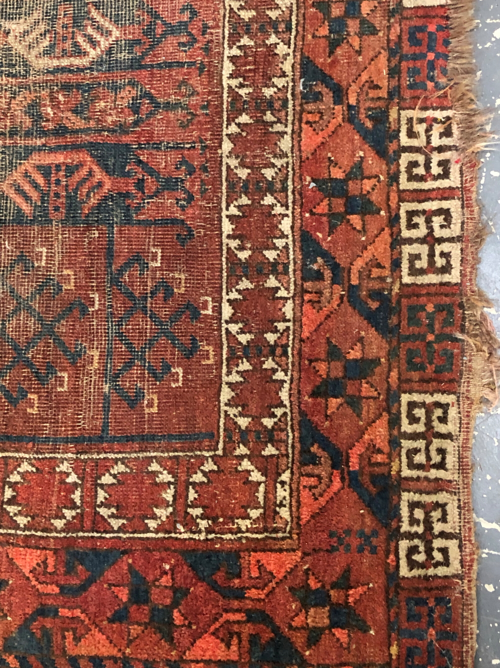 TWO ANTIQUE AFGHAN ENGSI RUGS, 160 x 126cms AND 183 x 130cms (2) - Image 3 of 5