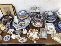 A QUANTITY OF VARIOUS CHINA WARES INC. IMARI DECORATED TUREEN.