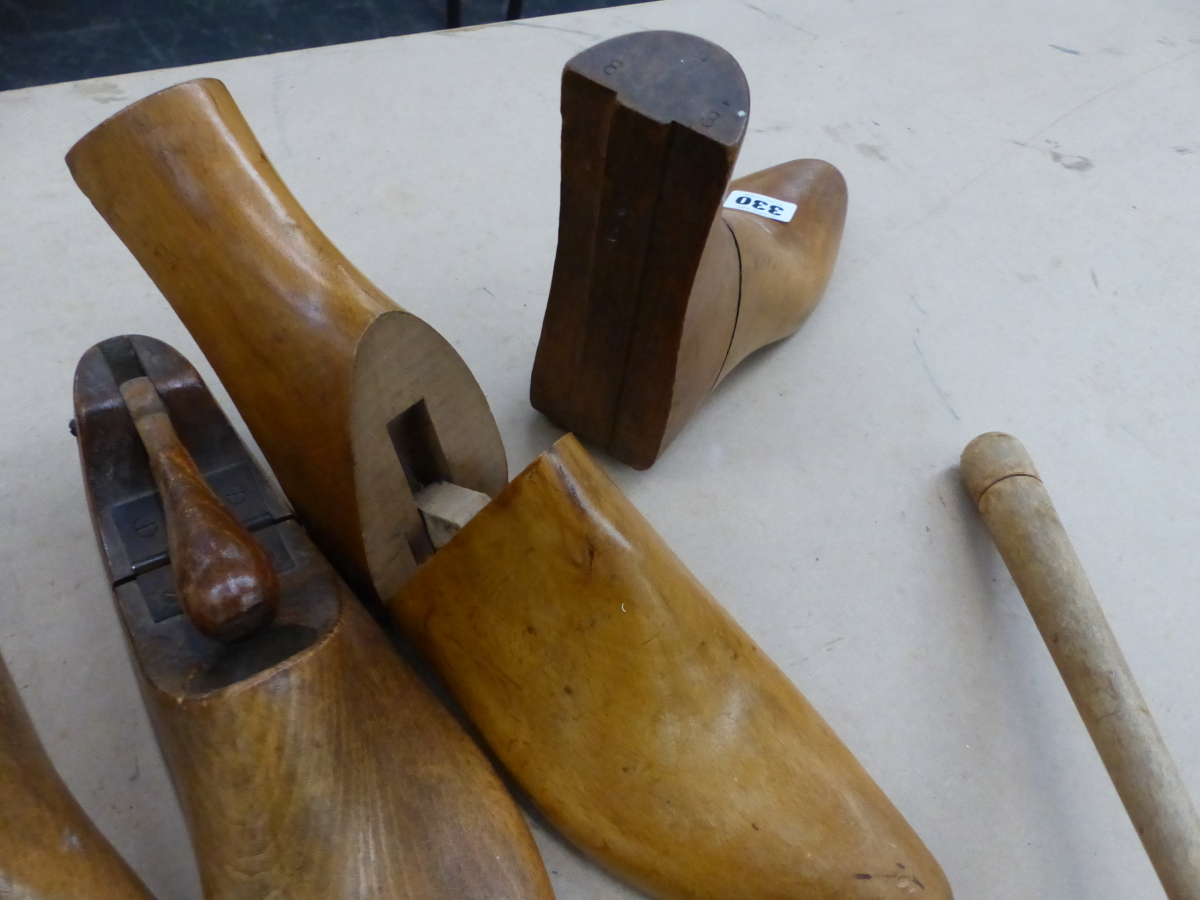 A MULBERRY HAND BAG, TWO PAIRS OF SHOE TREES AND A CABBAGE PRESS. - Image 2 of 2
