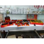 TRIANG 00 GUAGE ELECTRIC LOCOMOTIVES AND ROLLING STOCK, MAINLY BOXED